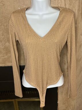 Lizette Collection Sparkle Studded Tan V-Neck Long-Sleeve Bodysuit M